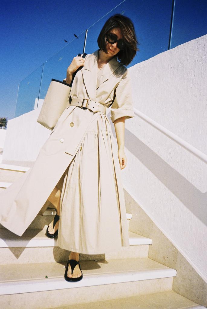 Асимметричное платье-тренч