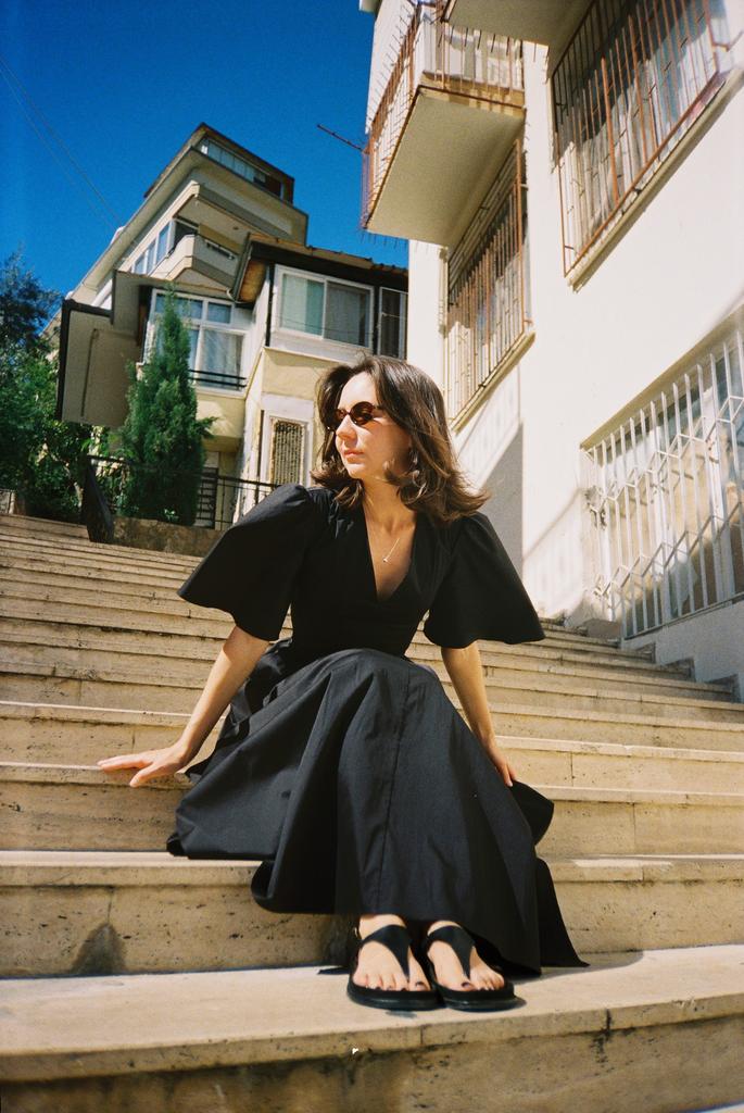 Черное  платье "Алиса"