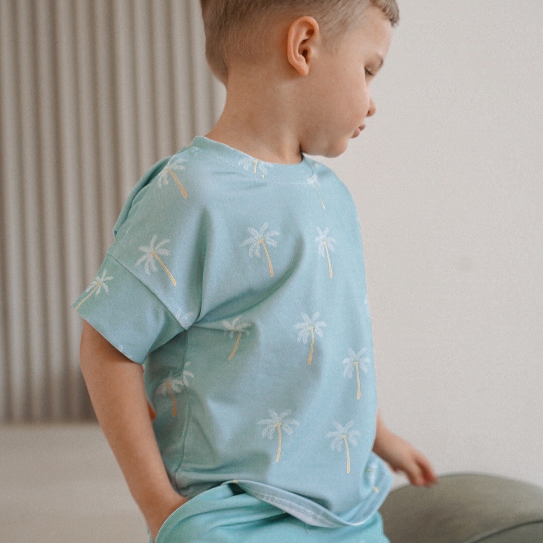 Футболка с манжетами «Пальмы»