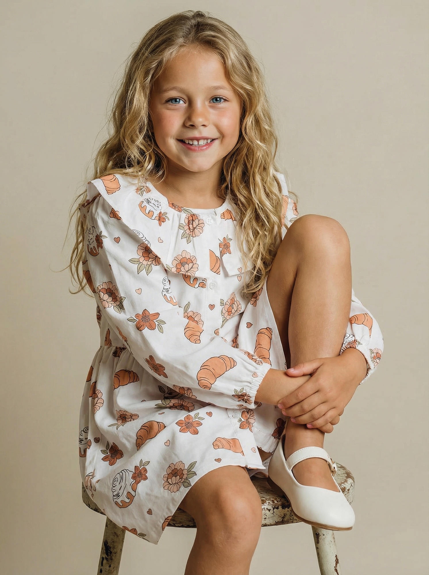 Платье с воротником в принте "Выпечка"