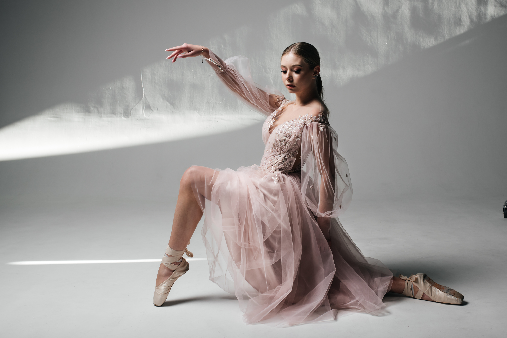 Вечернее платье SAVI  длина MIDI в туапе