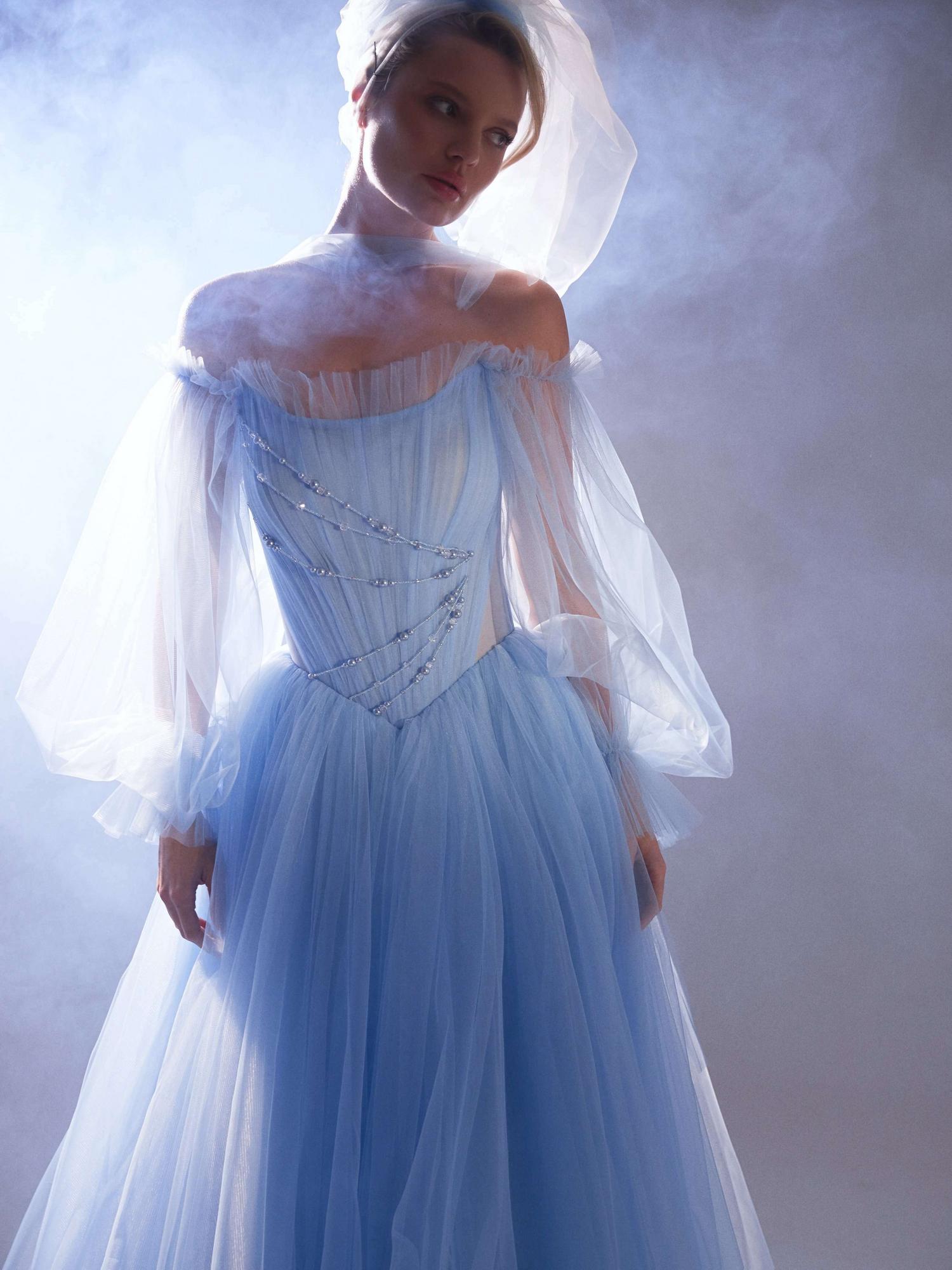 Вечернее пышное платье LAVEY  в голубом оттенке