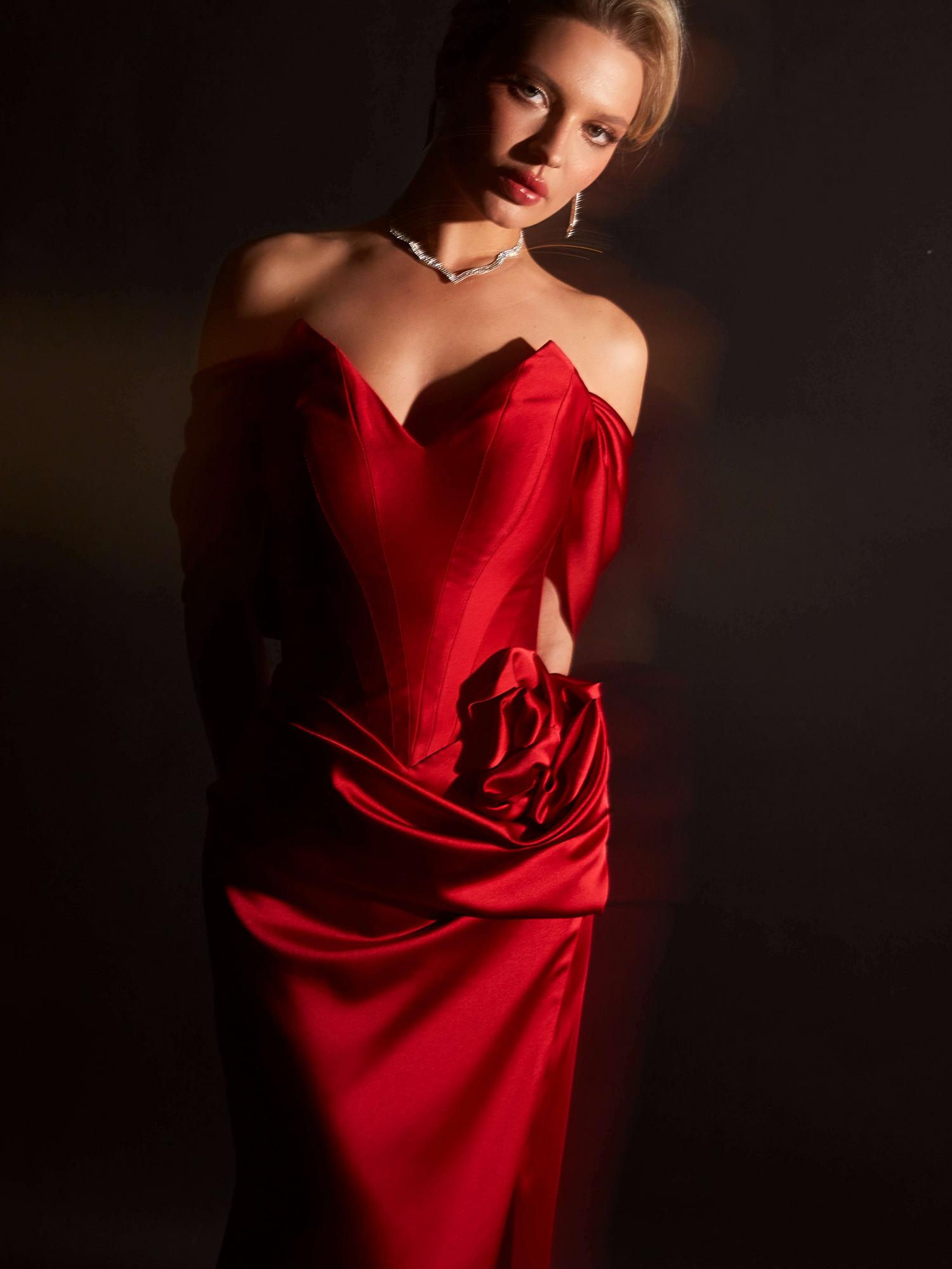 Вечернее платье JULIE  в красном