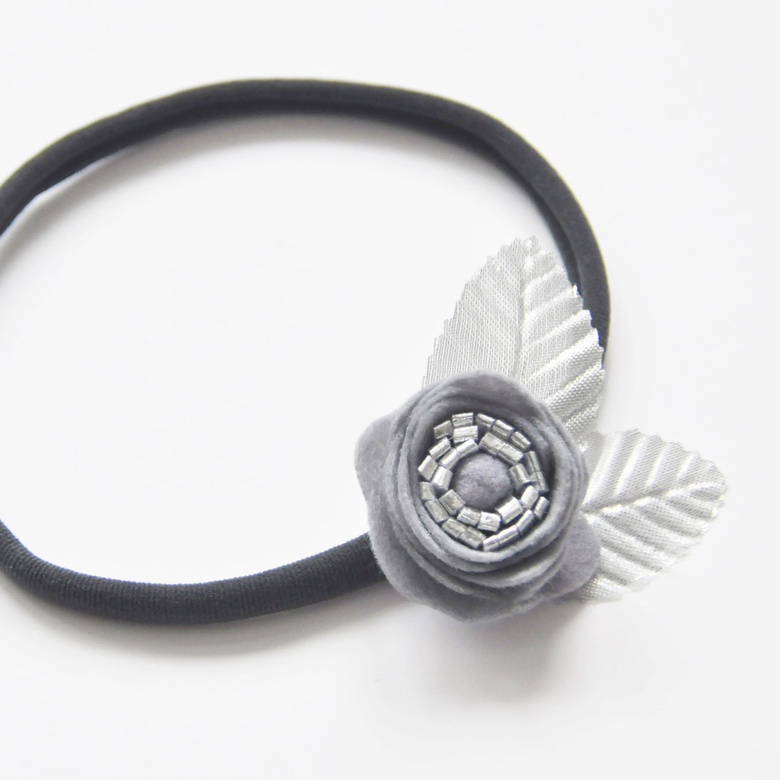 headband-silver-flower