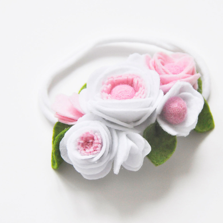 headband-white-pink-flowers