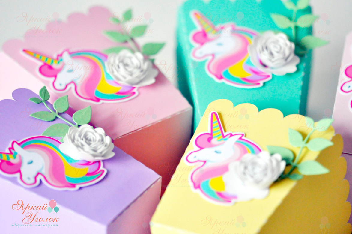 Стаканчики для сладостей или попкорна с объемным декором Единороги