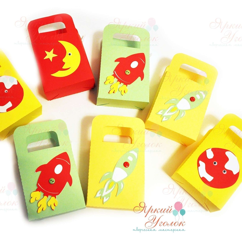 Бонбоньерка открытые с ручками с объемным декором Космос