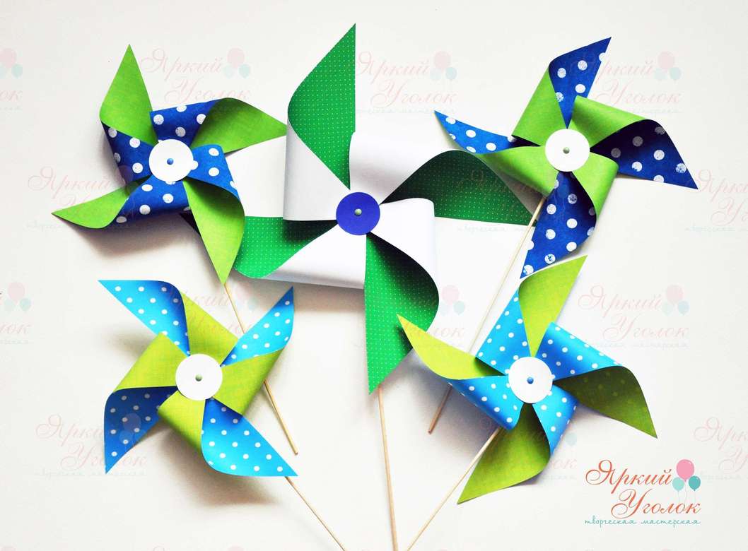 Декоративные вертушки сине-зеленые