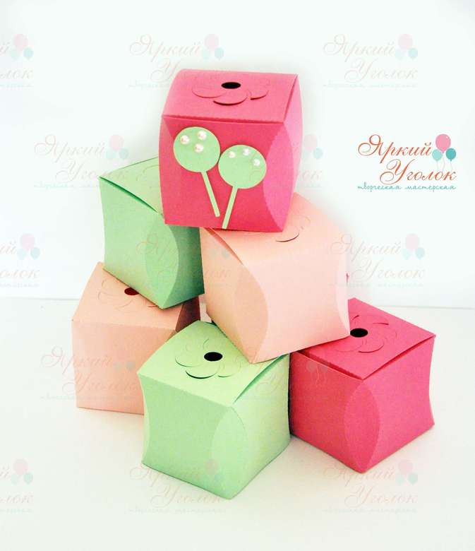 Бонбоньерка для кейк-попса с надписью "Кейк-попсы"