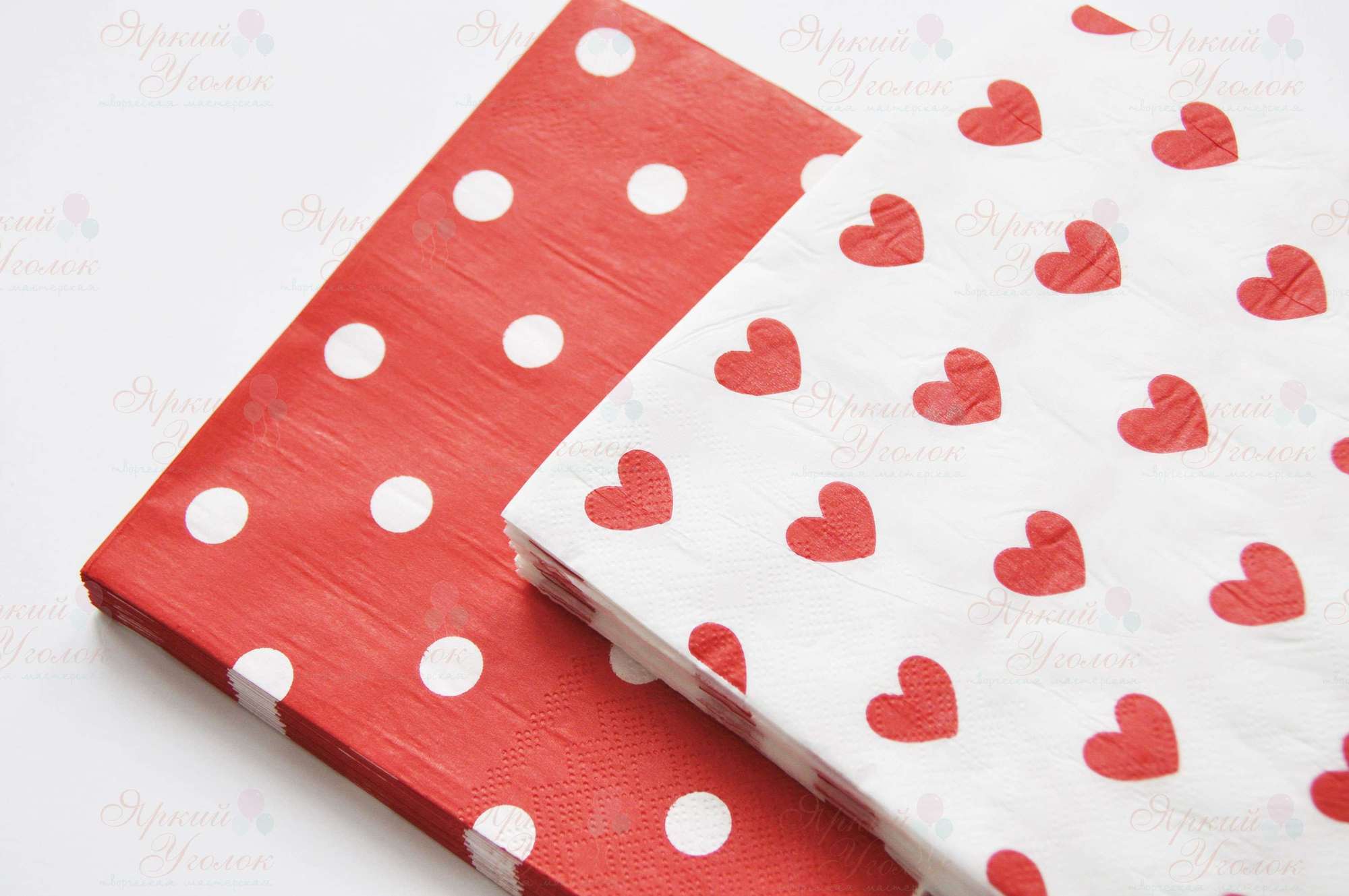 Бумажные салфетки (большие) с рисунком - сердечки