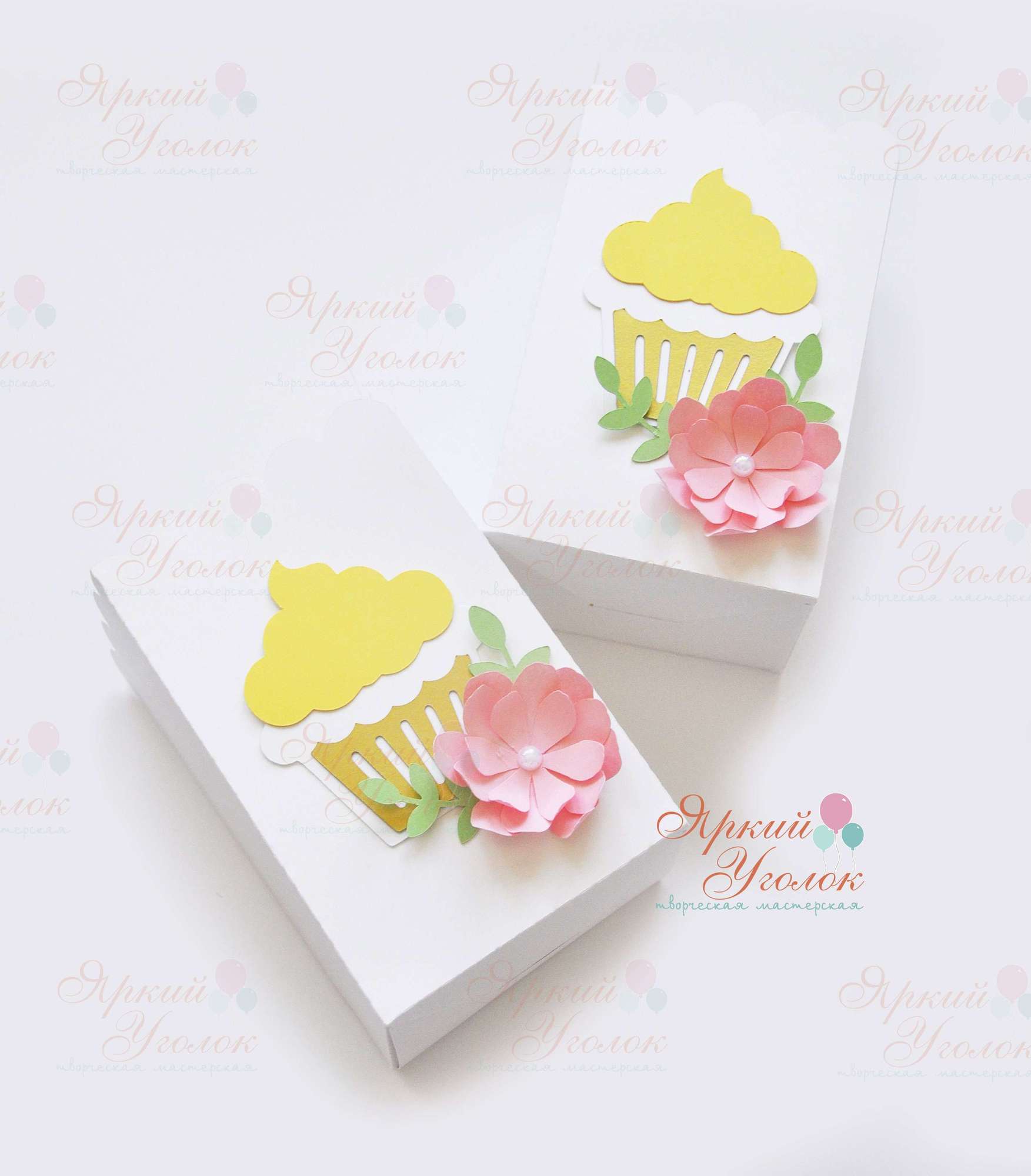 Коробочка большая открытая с надписью и объемным декором "Цветы"