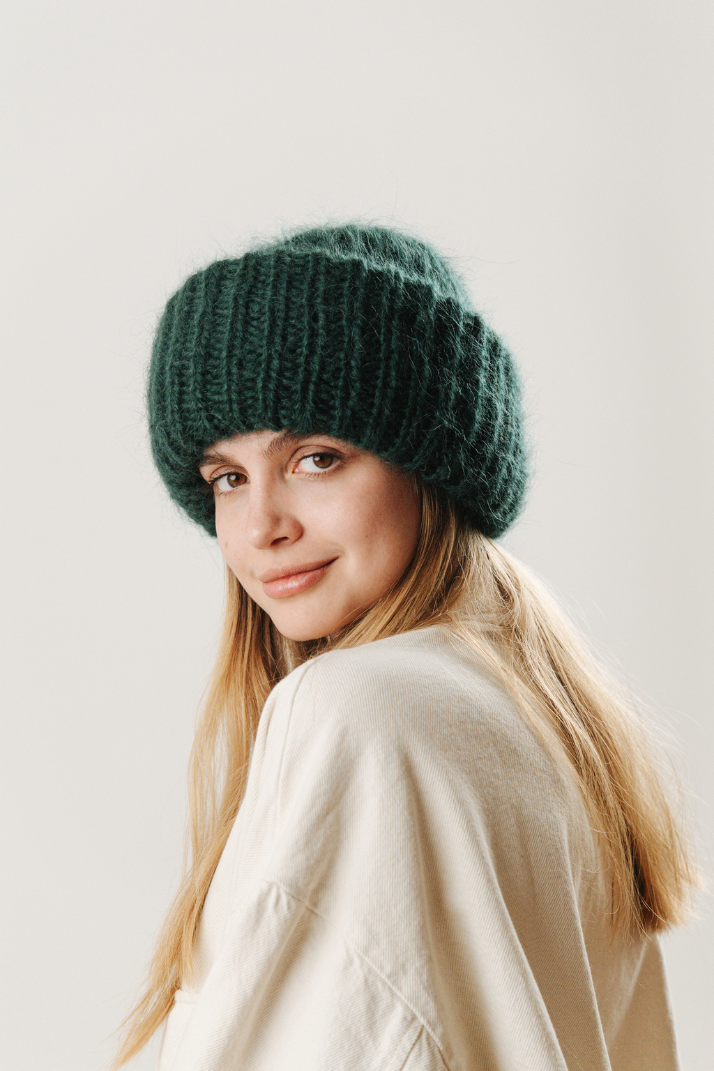 Double hat 2 нити изумрудный