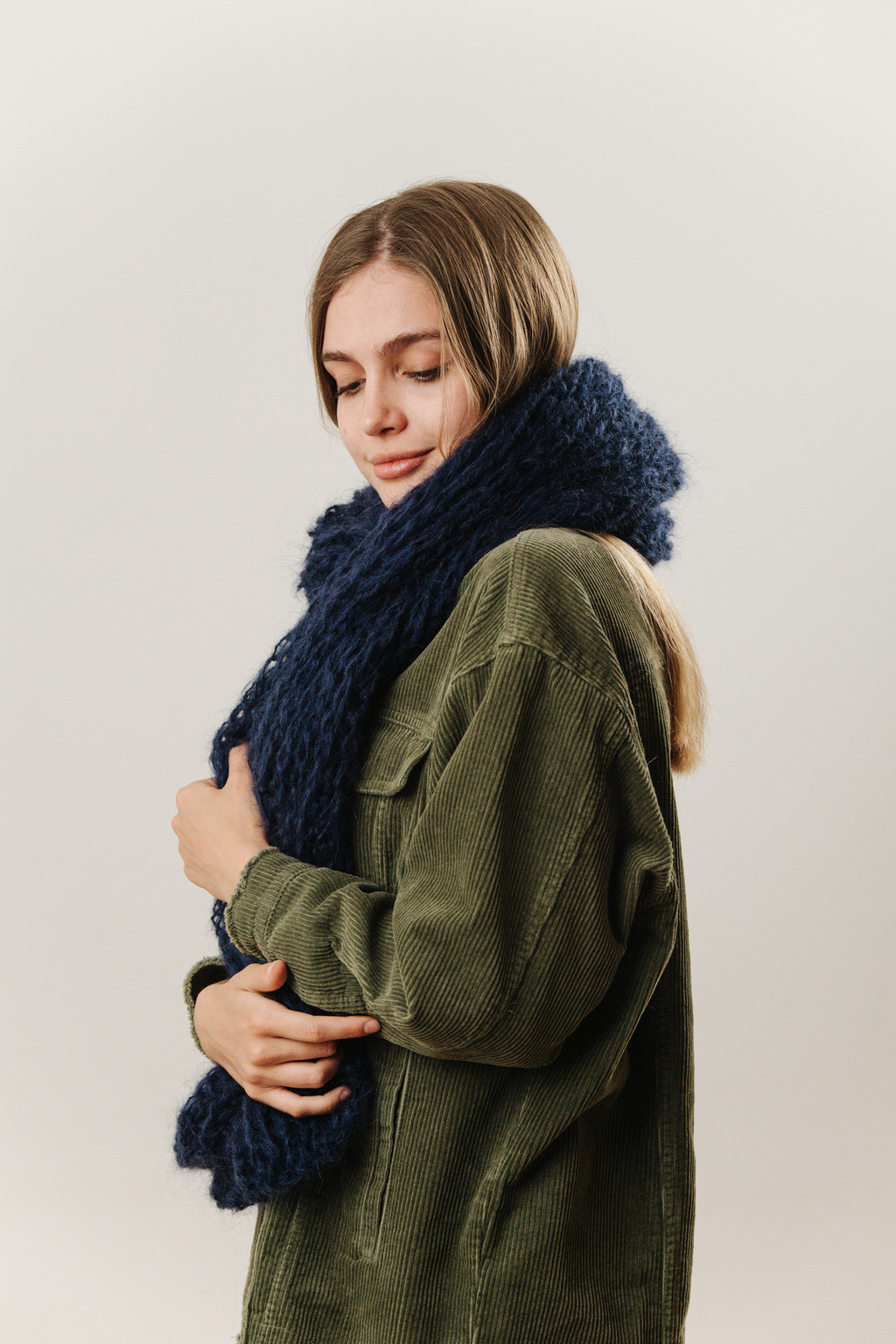 Шарф 1 нить темно-синий