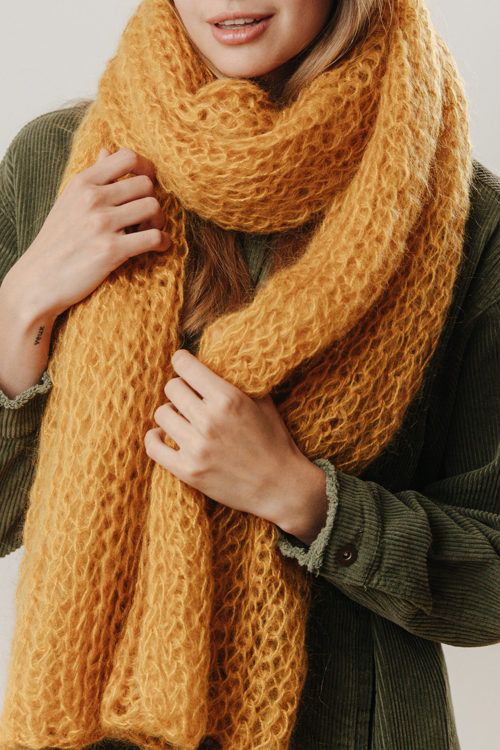 Шарф 1 нить горчичный