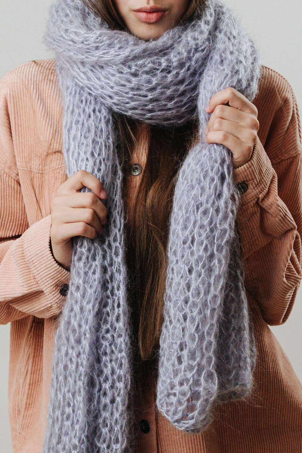 Шарф 1 нить серо-голубой