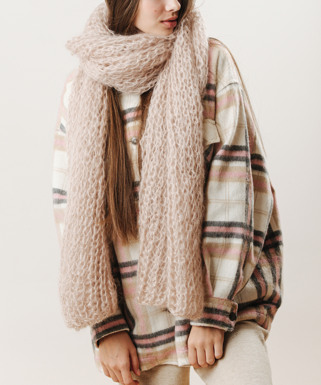 Шарф 1 нить молочный