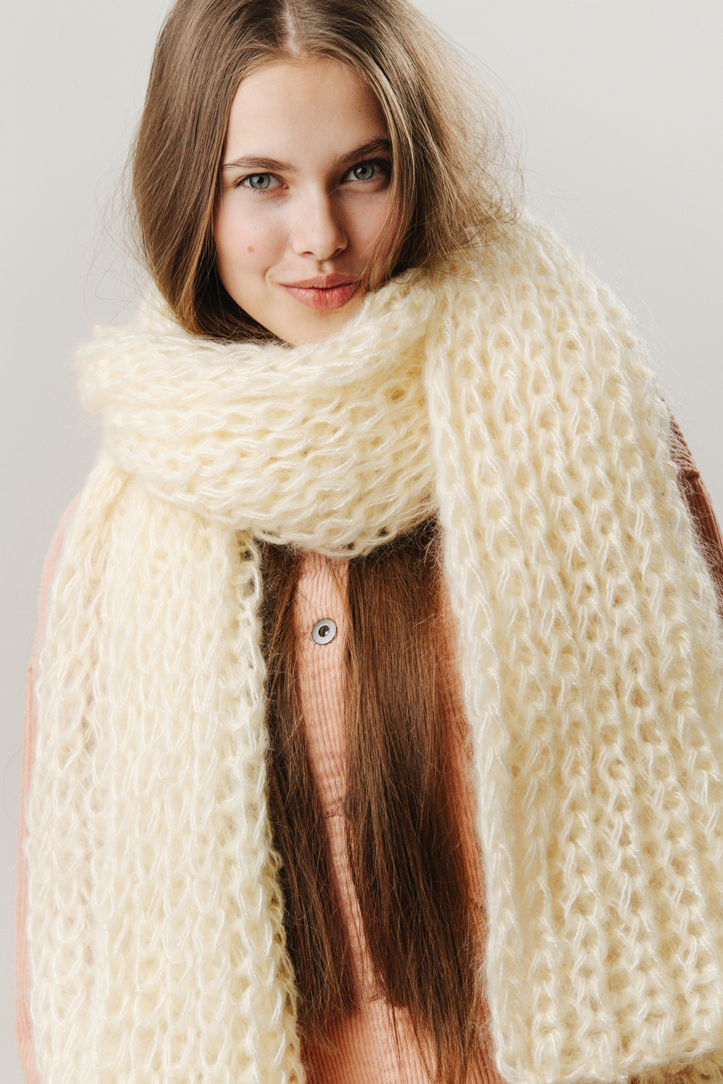 Шарф 2 нити кремовый