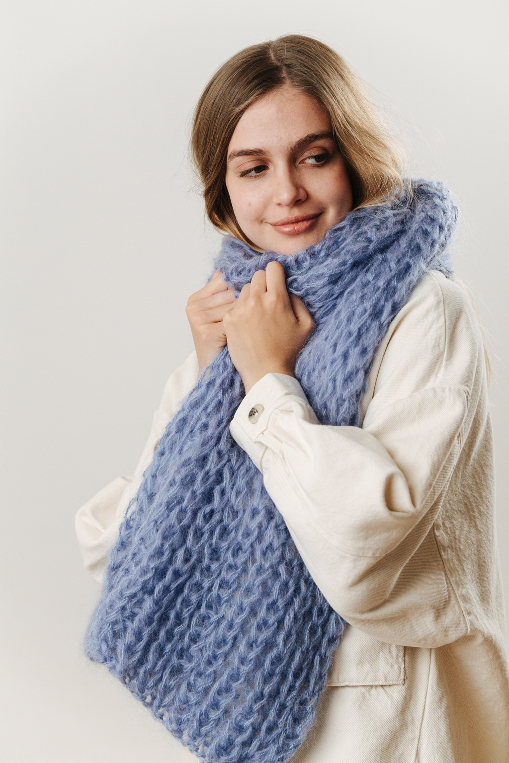 Шарф 2 нити сине-голубой