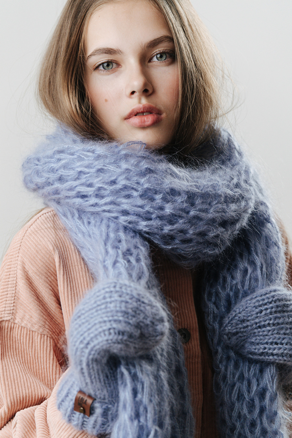 Шарф 2 нити голубой