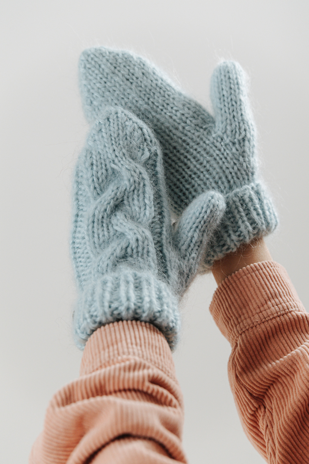 Варежки мятный