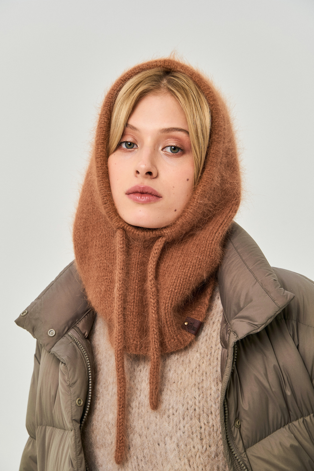 Капор ангора карамельный