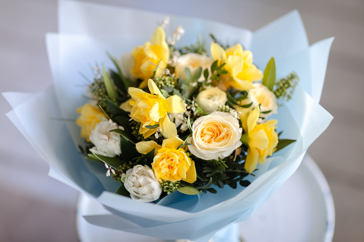 Авторский букет "Весенний желтый"