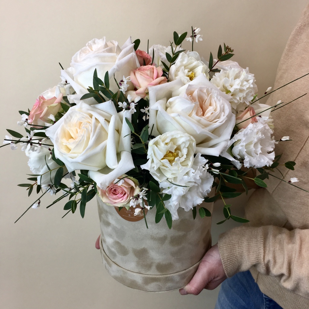 Цветочная коробка "Йогуртовый микс"