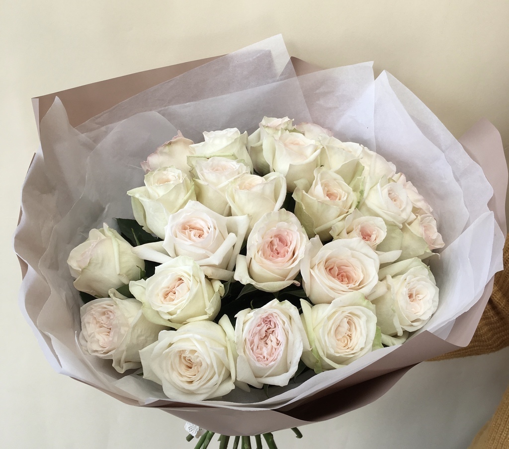 Монобукет пионовидных роз White O’hara