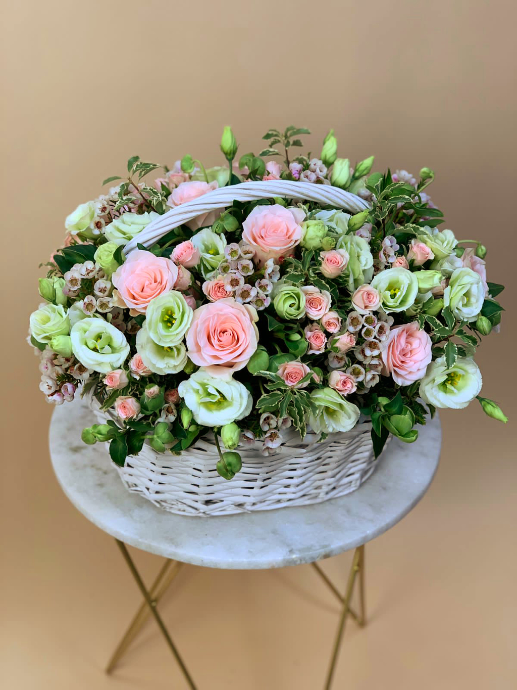 Цветочная корзина "Рассвет чувств"