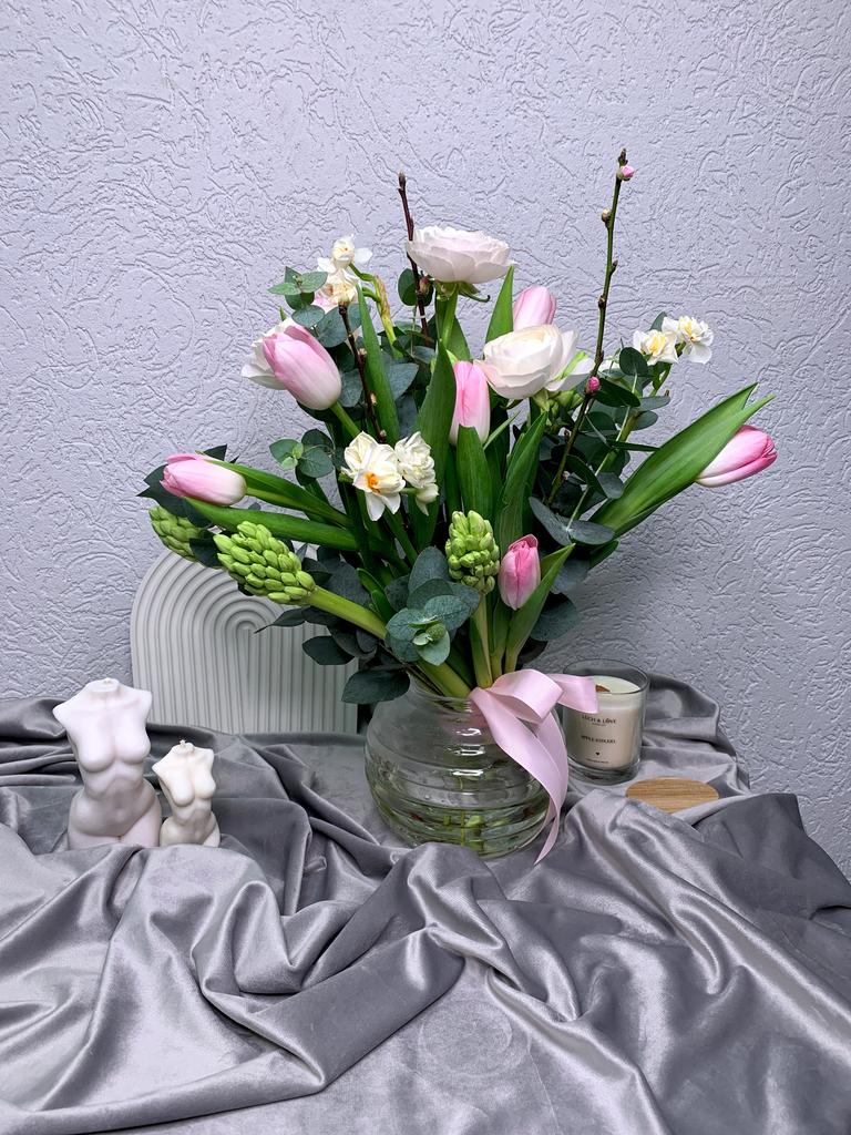 Весенний букет "Прунус"