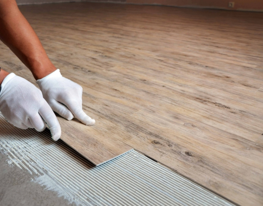 Кварц-виниловая плитка (LVT-плитка, виниловый ламинат)