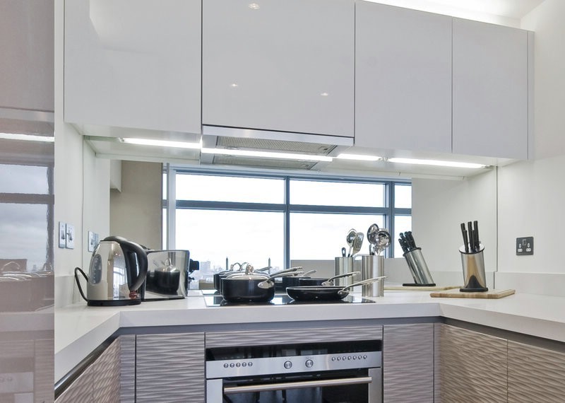 Зеркальный фартук