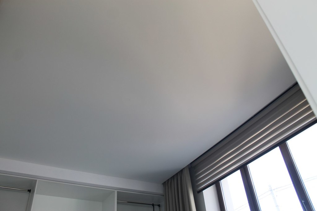 Натяжной тканевый потолок