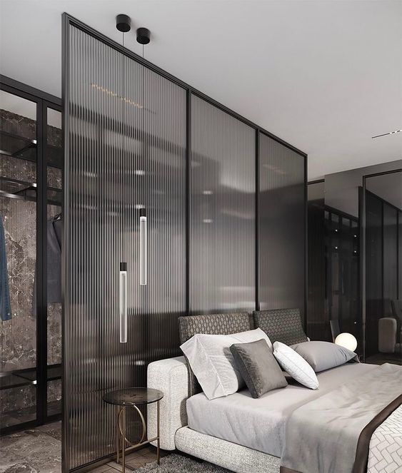 Стеклянная перегородка неподвижная