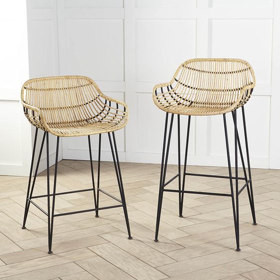 Плетеный стул