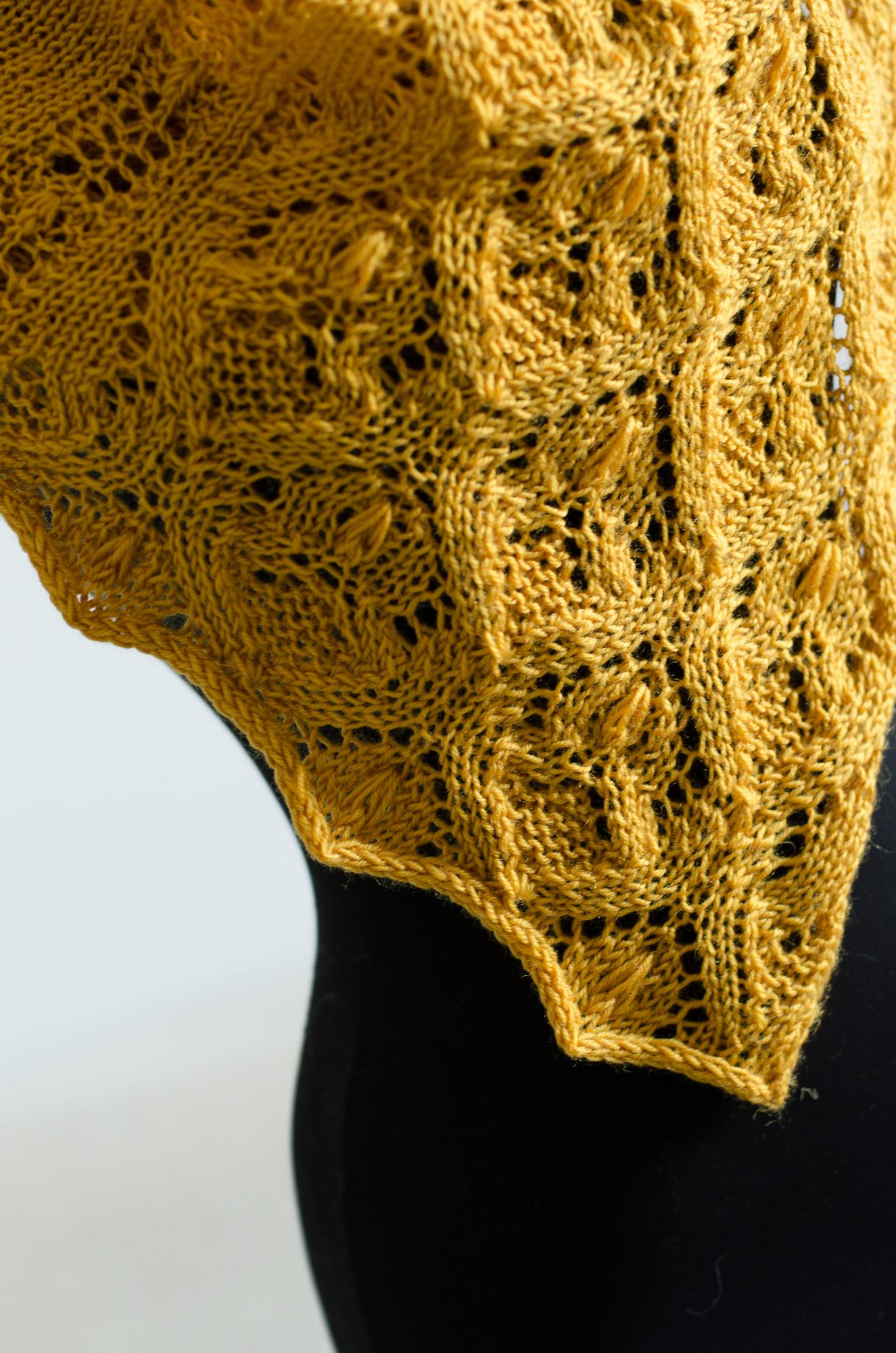 Описание по вязанию шали Налару