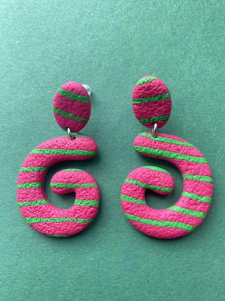 Серьги Ракушки фуксия с зеленым