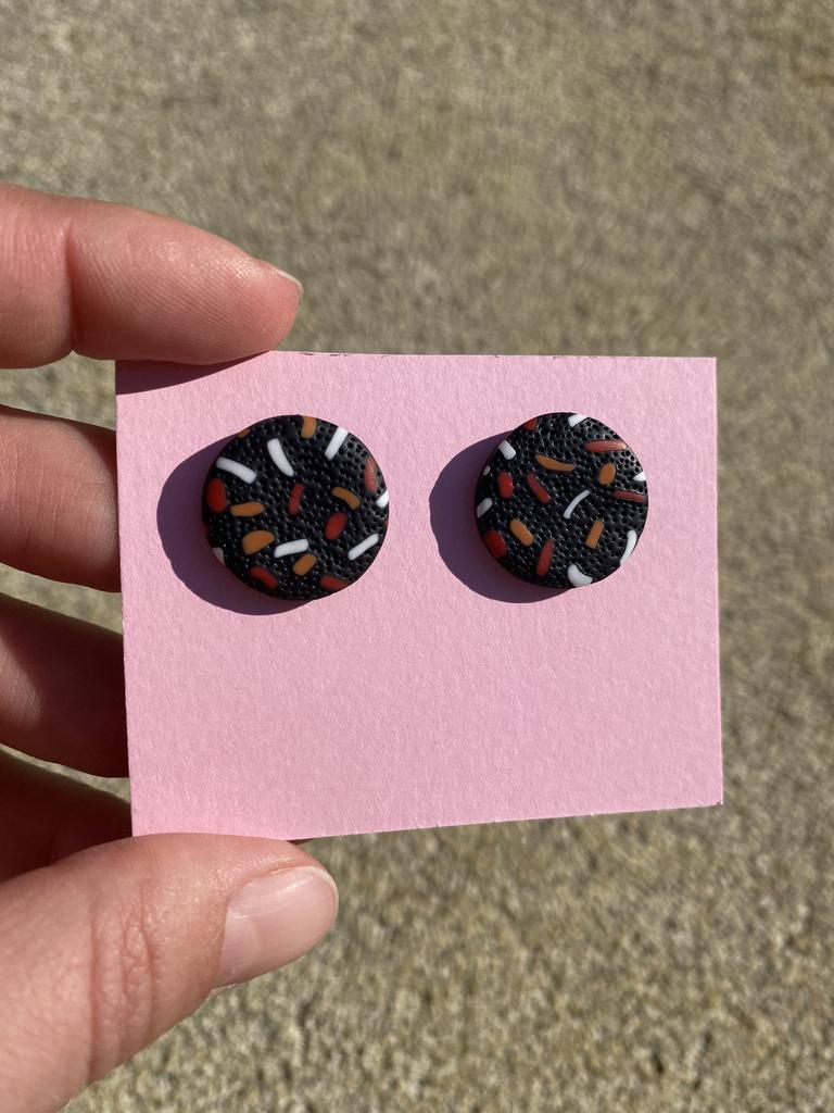 Серьги-пусеты бисерные черные