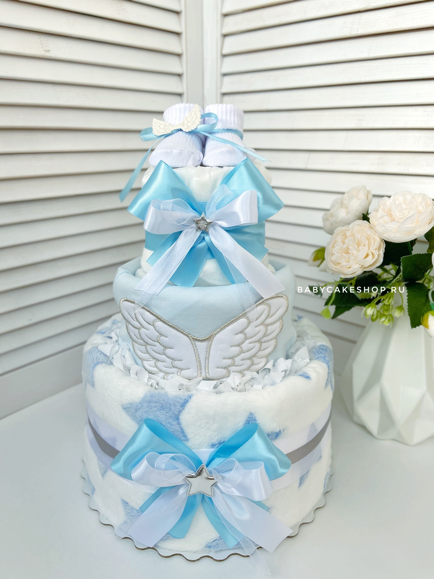 Торт из памперсов подгузников для мальчика «Ангел и звезды»