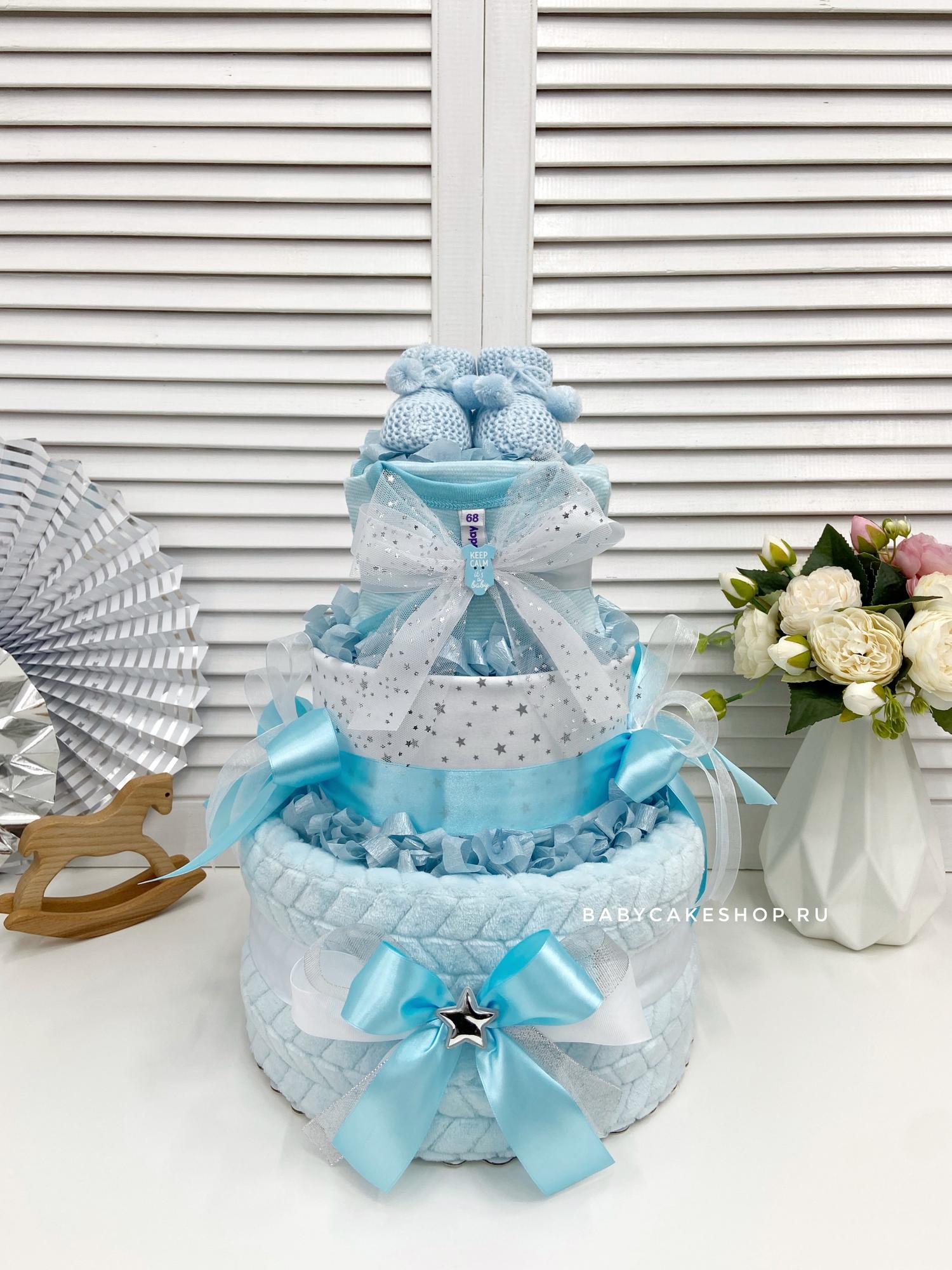 Торт из подгузников памперсов для мальчика с пледом «Голубой»