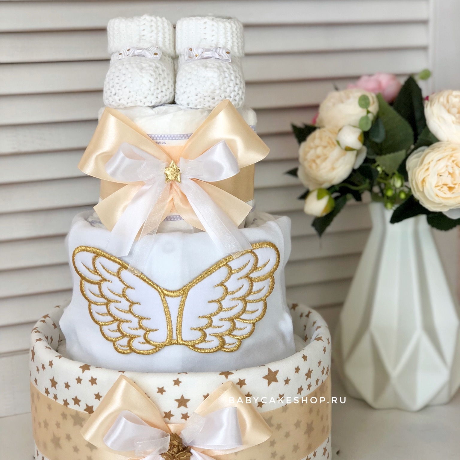 Торт из памперсов подгузников в СПб купить недорого Оригинальный и полезный подарок на выписку из роддома, крестины, смотрины малыша. Подарок на рождение Санкт-Петербург, Москва