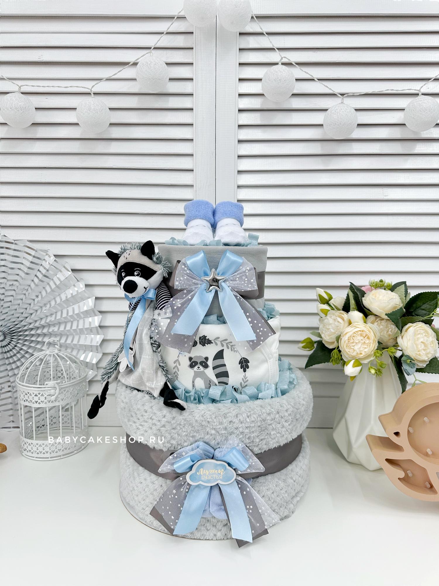 Торт из памперсов подгузников для мальчика с комфортером «Крошка енот»