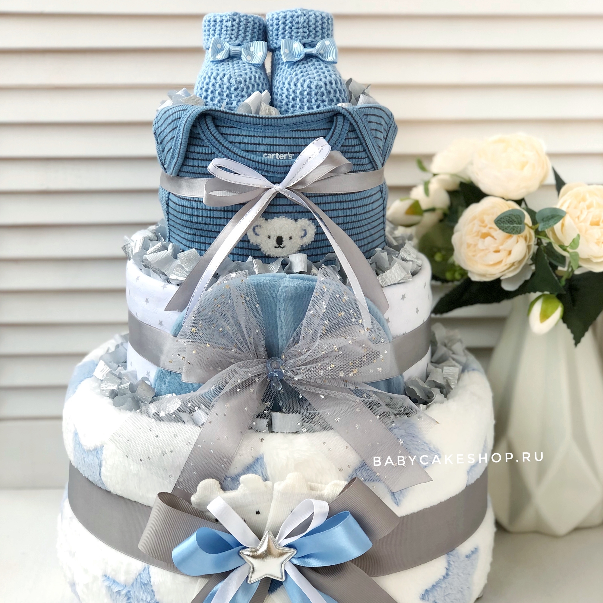 Торт из памперсов подгузников для мальчика