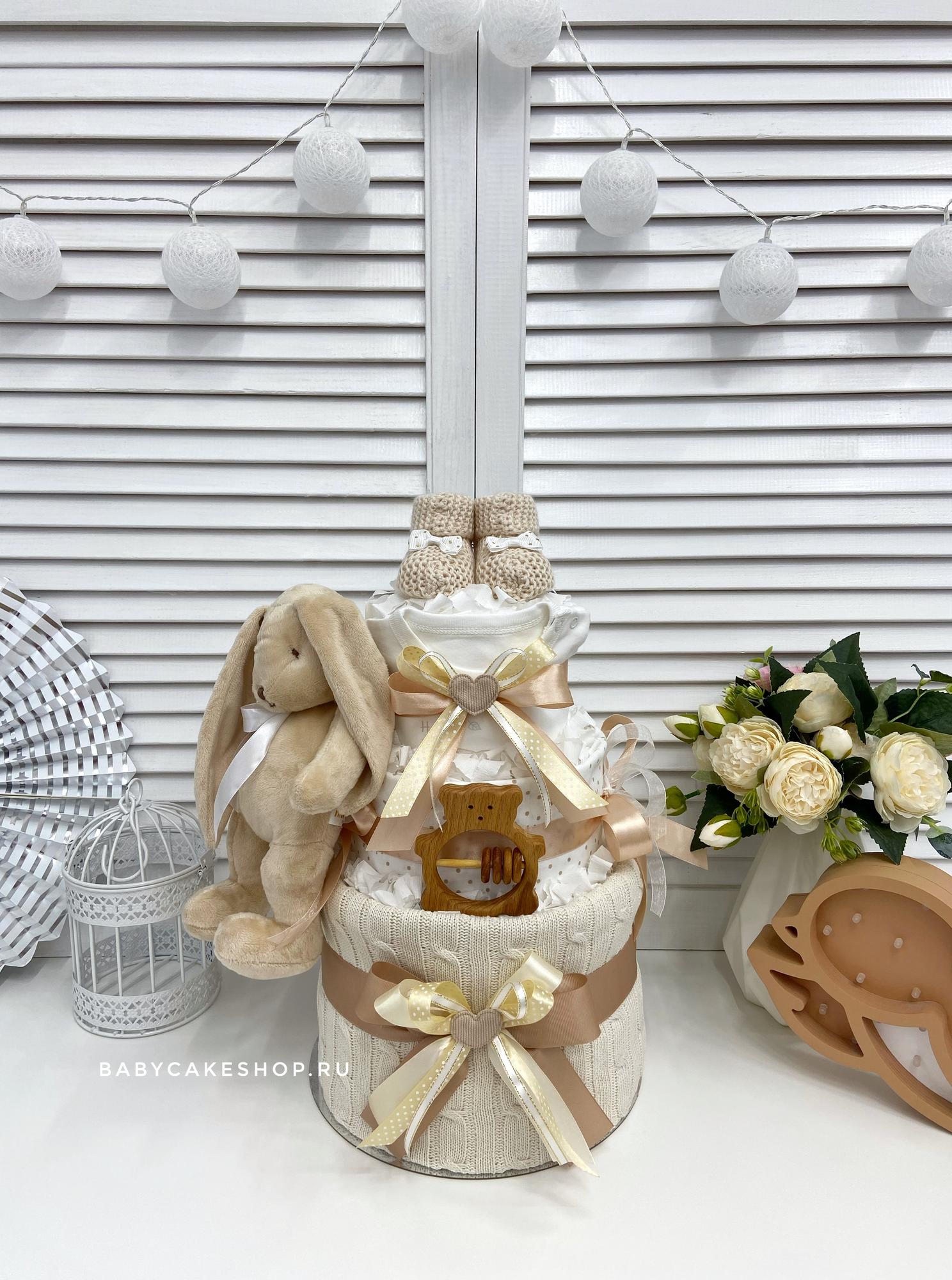 Торт из памперсов подгузников для ребёнка универсальный с пледом  «Кролик»