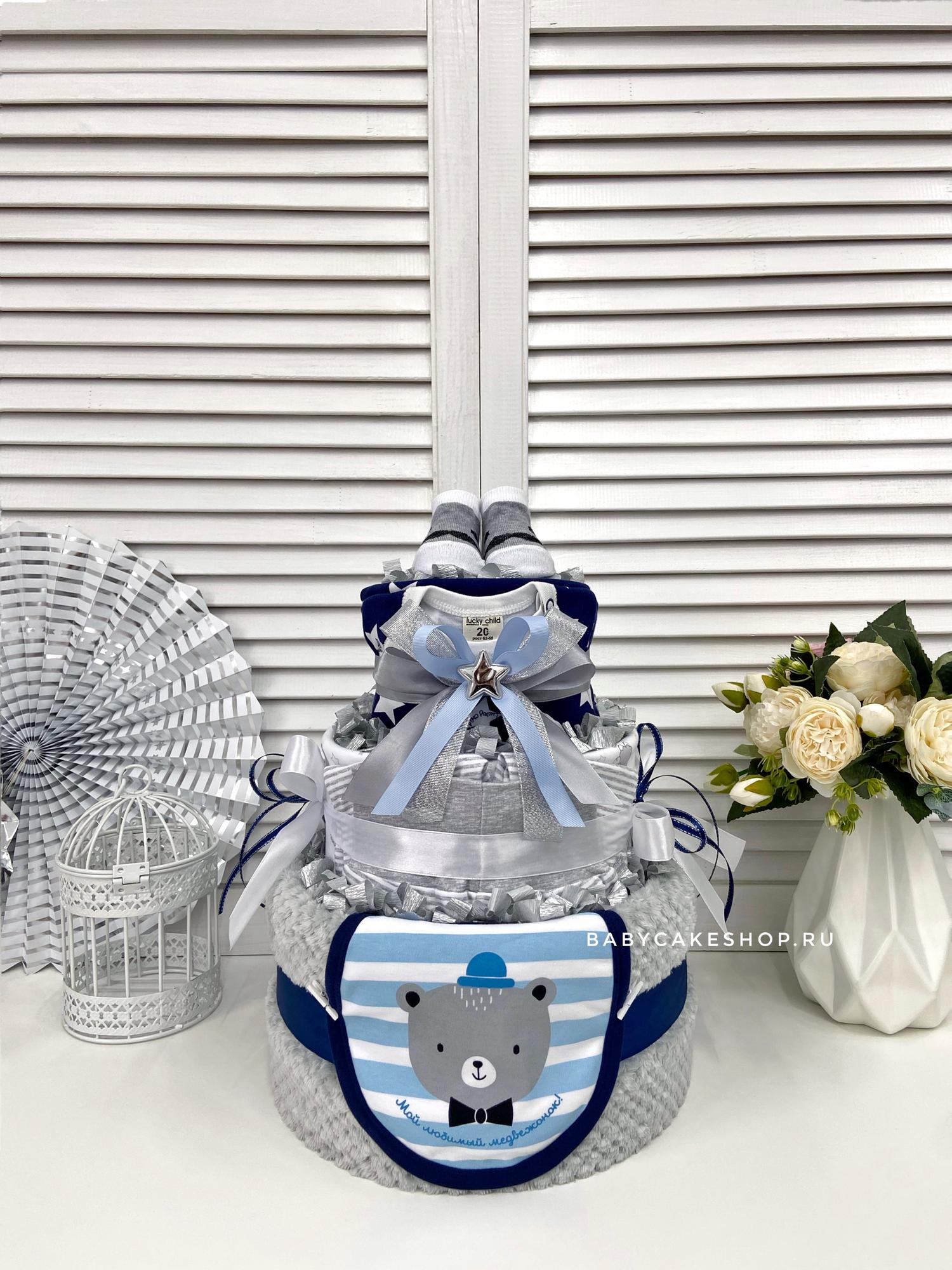 Торт из памперсов подгузников для мальчика с пледом «Серый»