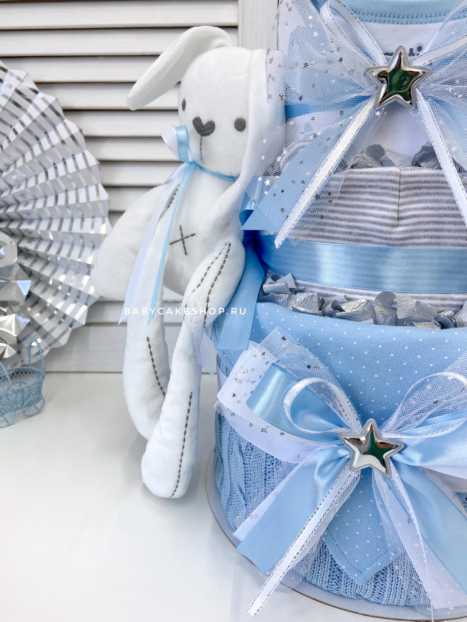 Торт из подгузников памперсов для новорожденного мальчика «Зайка»