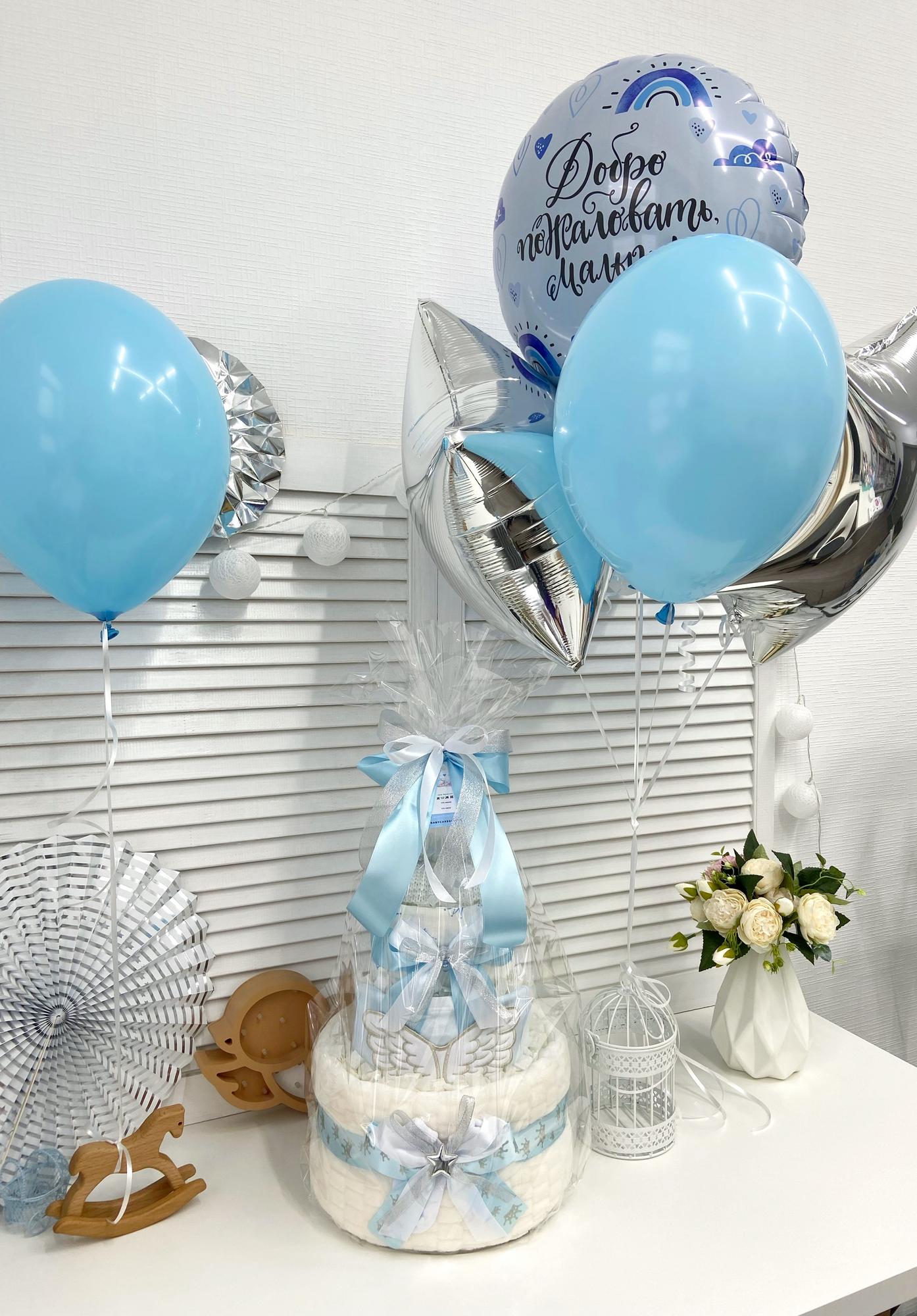 Торт из памперсов подгузников для мальчика с пледом «Голубой»