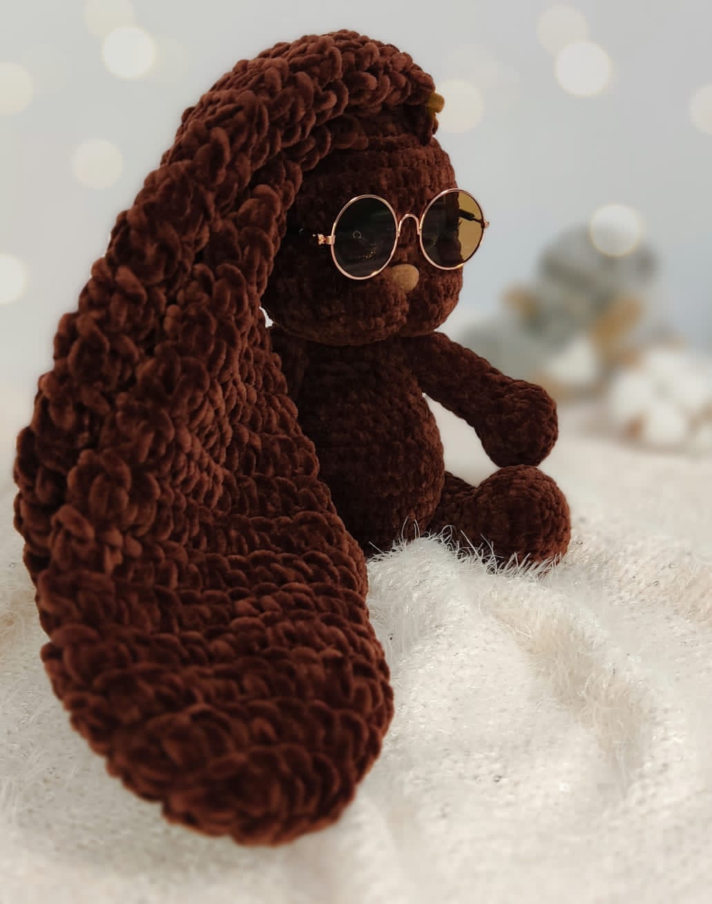 Вязаная мягкая игрушка ручной работы "Шоколадный зайчик"