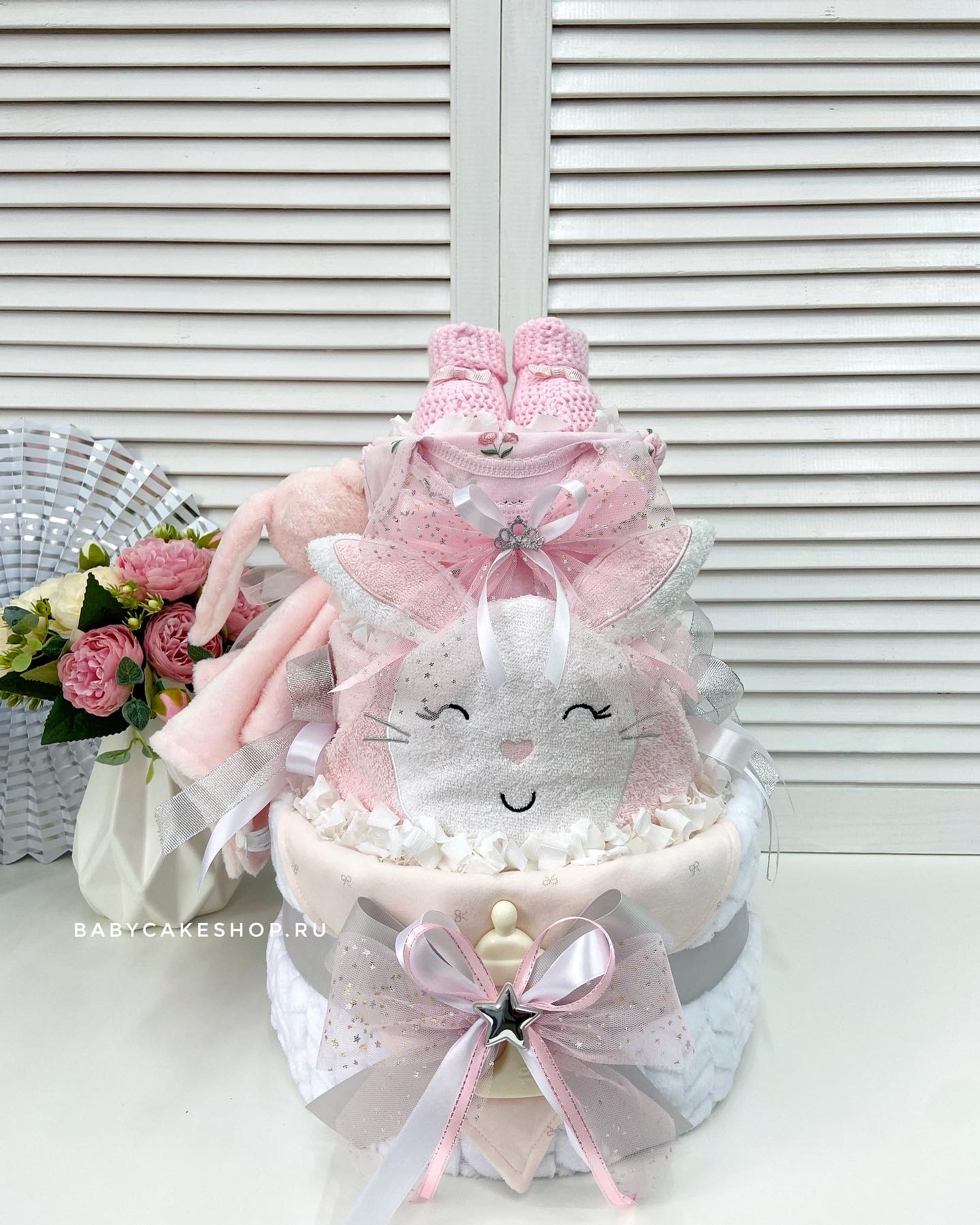 Торт из памперсов подгузников для новорожденной девочки «Нежность»