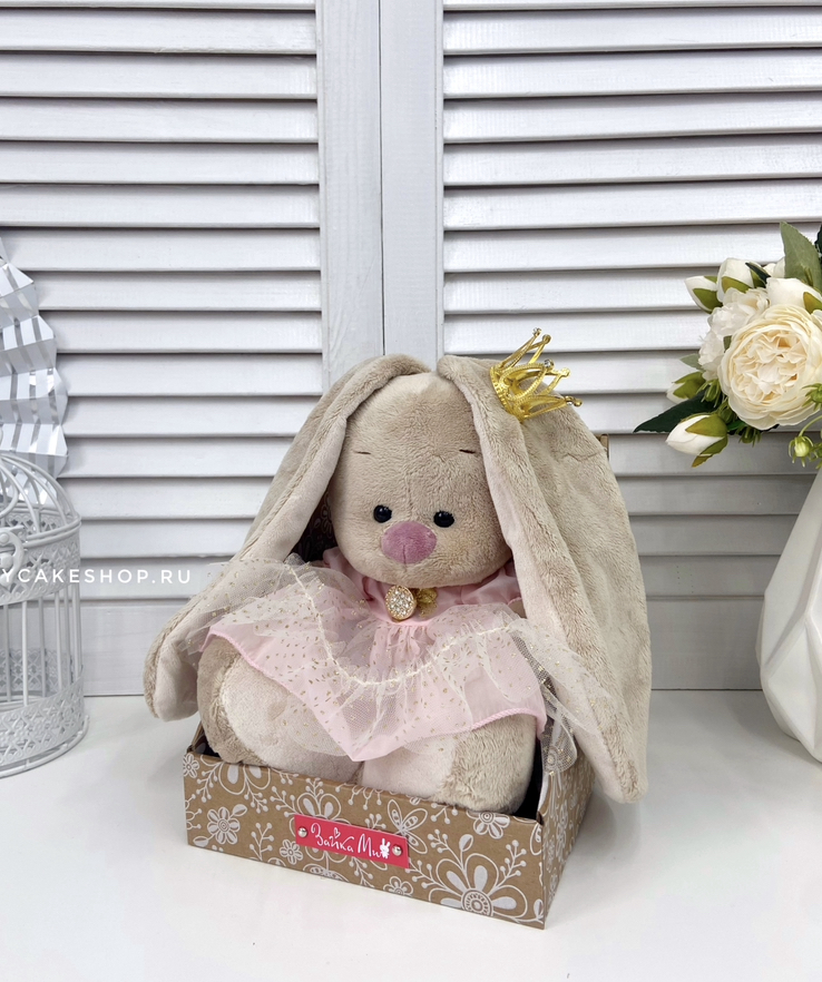 Мягкая именная игрушка с вышивкой имени и метрикой ребенка "Зайка Ми в короне"